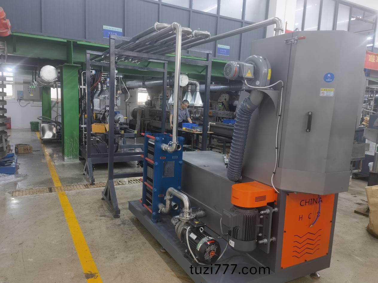 力塑TPE引進雙螺桿擠齣機+水下切生産線(xian)自動化設備
